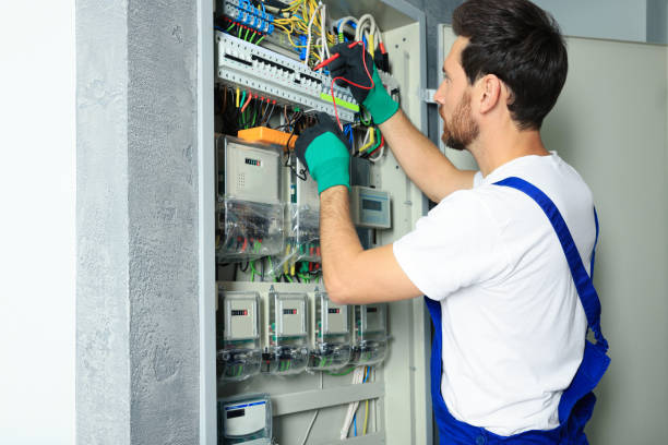 Best Local Electrician Companies  in Collegedale, TN